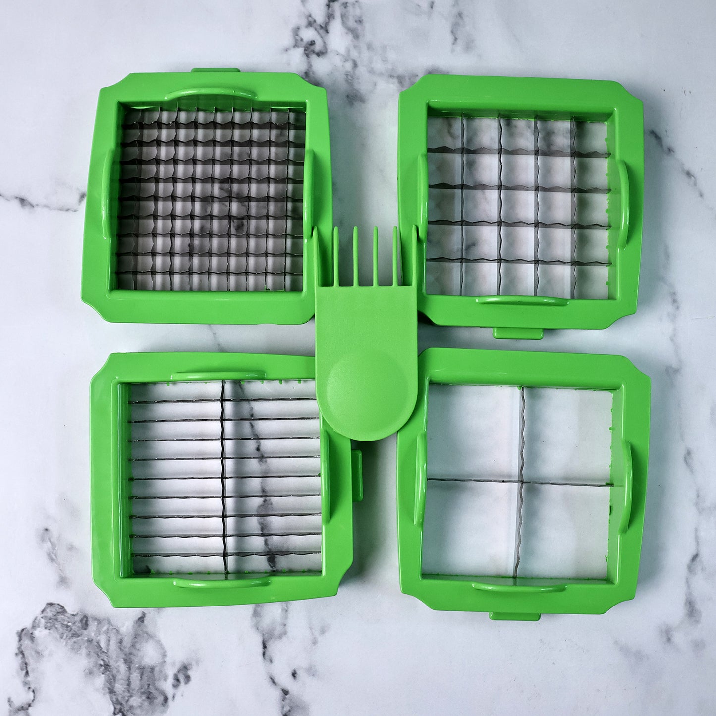Multipurpose Vegetable & Fruit Chopper with 4 Blades + Unbreakable Container