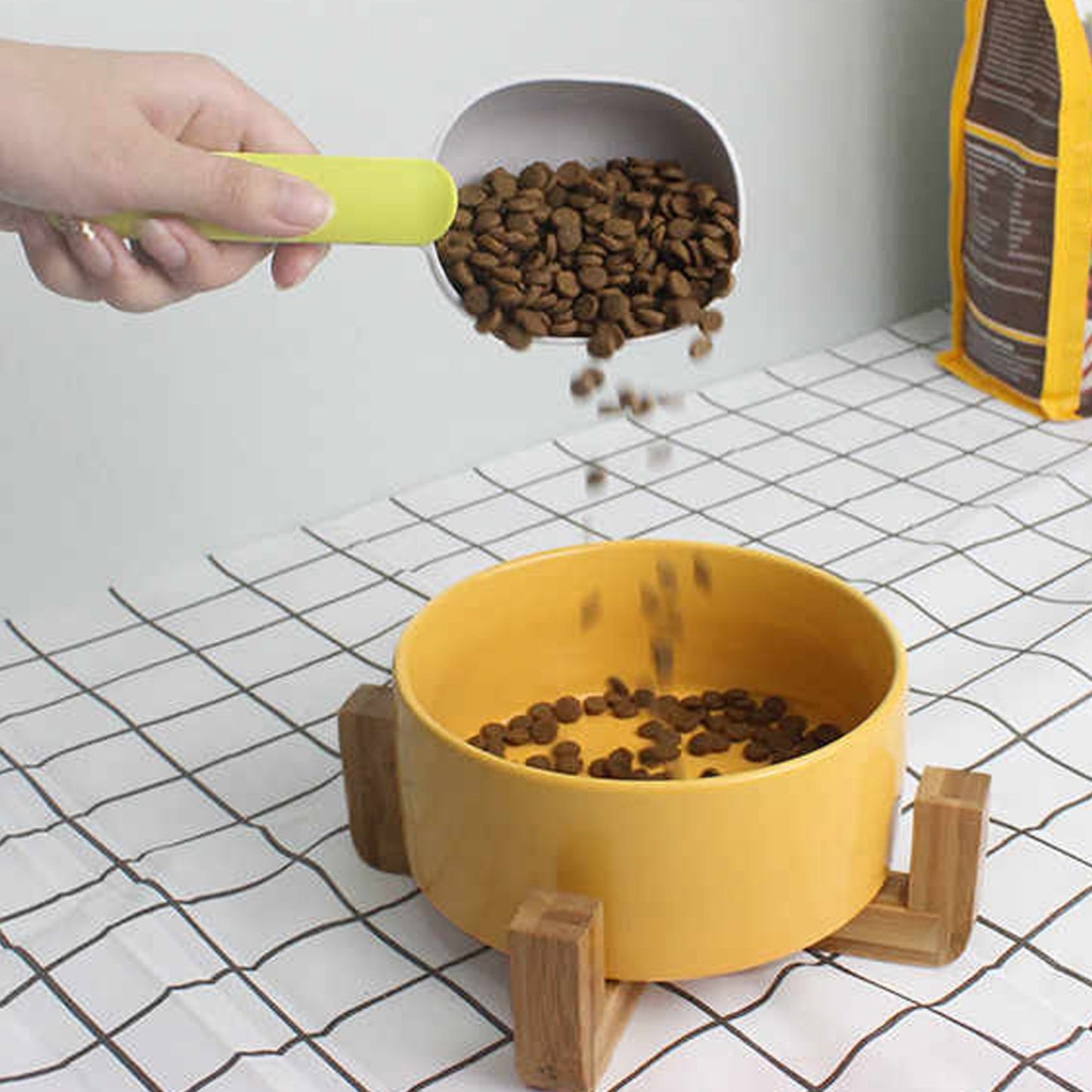 Durable ABS Pet Food Shovel with Handle Clip